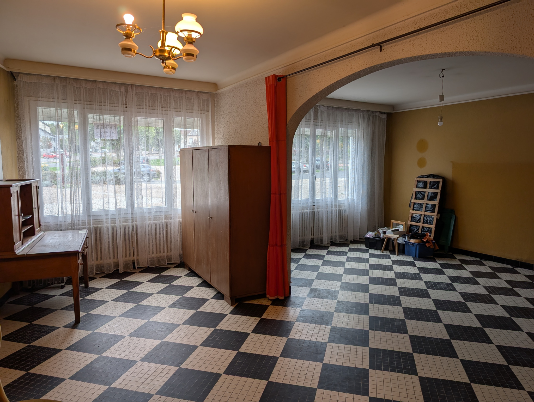 Maison de bourg Idéalement située sur la place centrale du